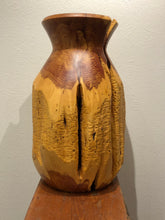 Load image into Gallery viewer, Large sculptural vase Joe Thompson
