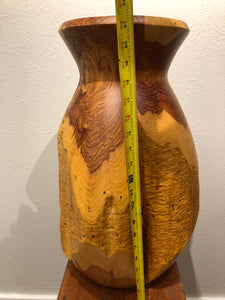 Large sculptural vase Joe Thompson