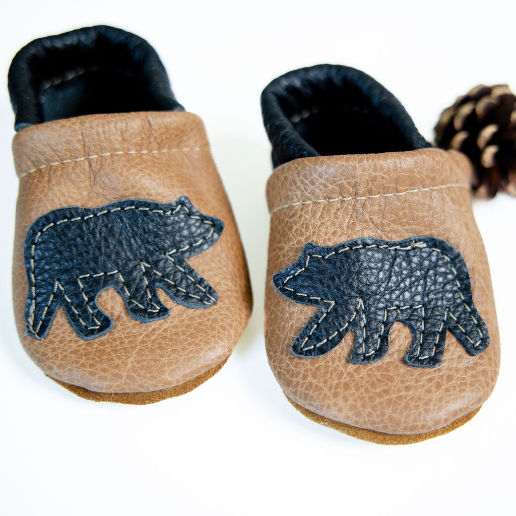 Black Bear Leather Shoes - Size 6